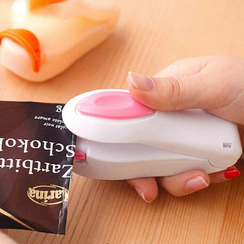 Kitchen Accessories Tools Mini Portable Food Clip Heat Sealing Machine Sealer Home Snack Bag Sealer Kitchen Utensils Gadget Item