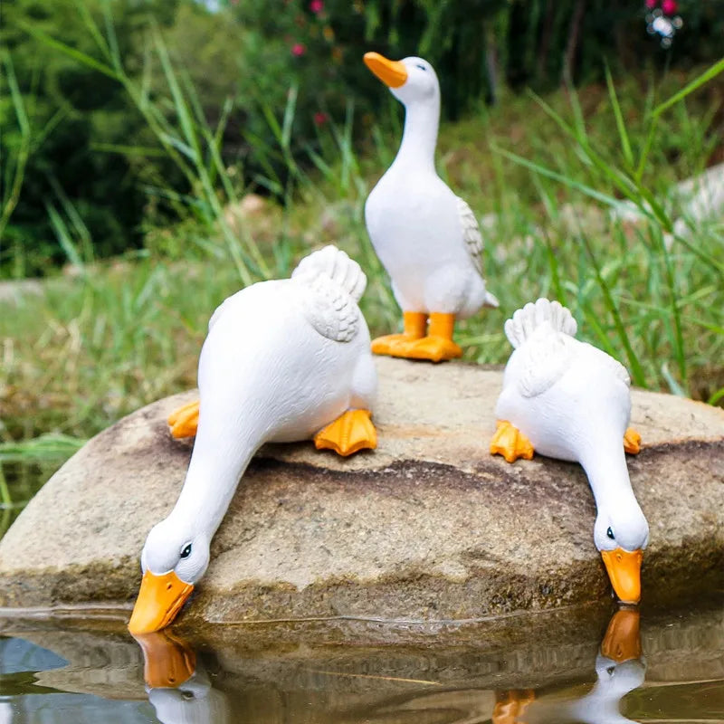 Cute Duck Resin Garden Statue Backyard Pond Ducks Decoration Bird Sculpture Indoor Outdoor Yard Decor Pond Lawn Ornament