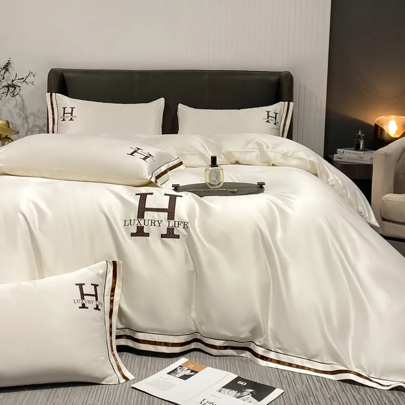 4 Pieces Satin Duvet Cover Full/Queen Size Luxury Silky Like Blush White Bedding Set Sheet with Zipper Closure 2 Pillowcases